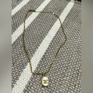 Gold/pearl necklace